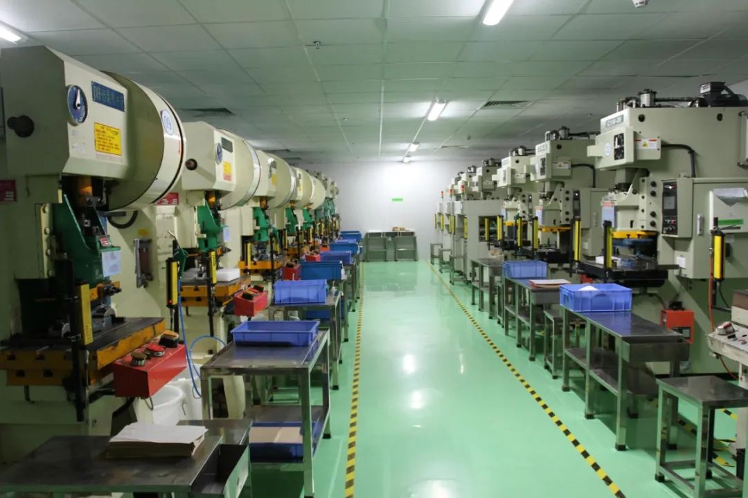 五金加工廠有機(jī)廢氣異味控制,Dejing的凈?除臭劑如何做到?.jpg 五金加工廠有機(jī)廢氣異味控制,Dejing的凈?除臭劑如何做到?.jpg